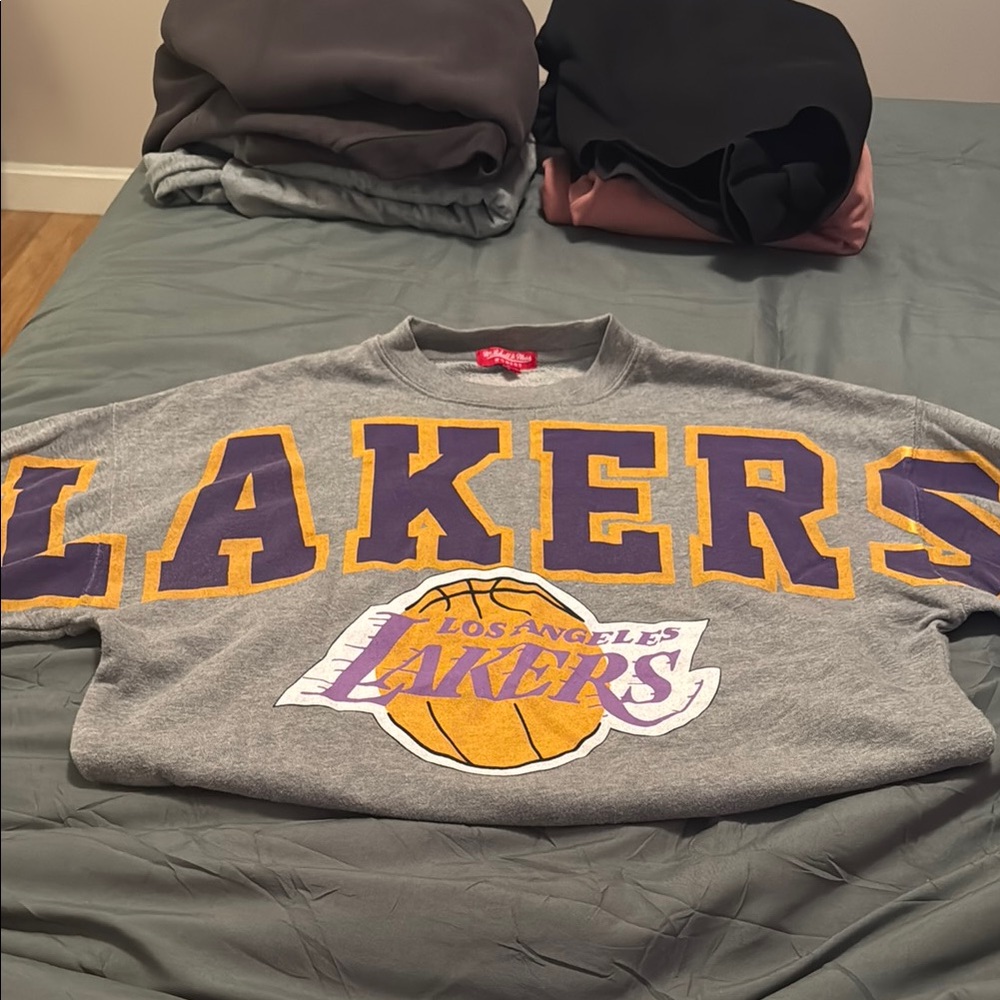 Mitchell & Ness Gray Lakers Crewneck